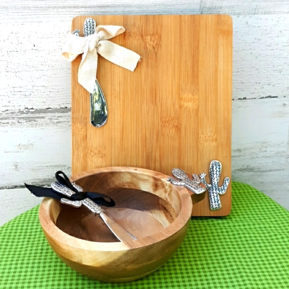 NWT BOSTON INTERNATIONAL CUTTING BOARD AND SERVING BOWL SET - Picture 11 of 13